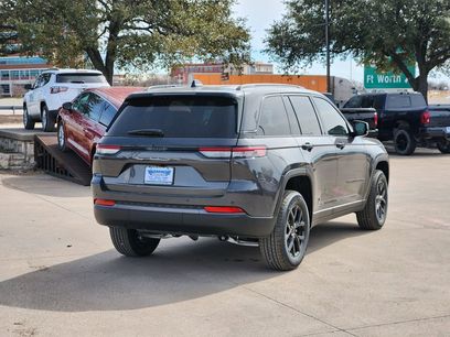 New 2026 Jeep Grand Cherokee Altitude