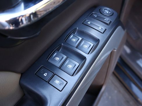 Used 2018 Chevrolet Silverado 1500 LT w/ Texas Edition image 7