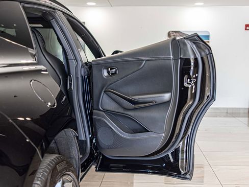 Used 2021 Aston Martin DBX AWD/4WD image 41