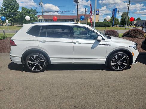 Used 2024 Volkswagen Tiguan SEL R-Line AWD/4WD image 7