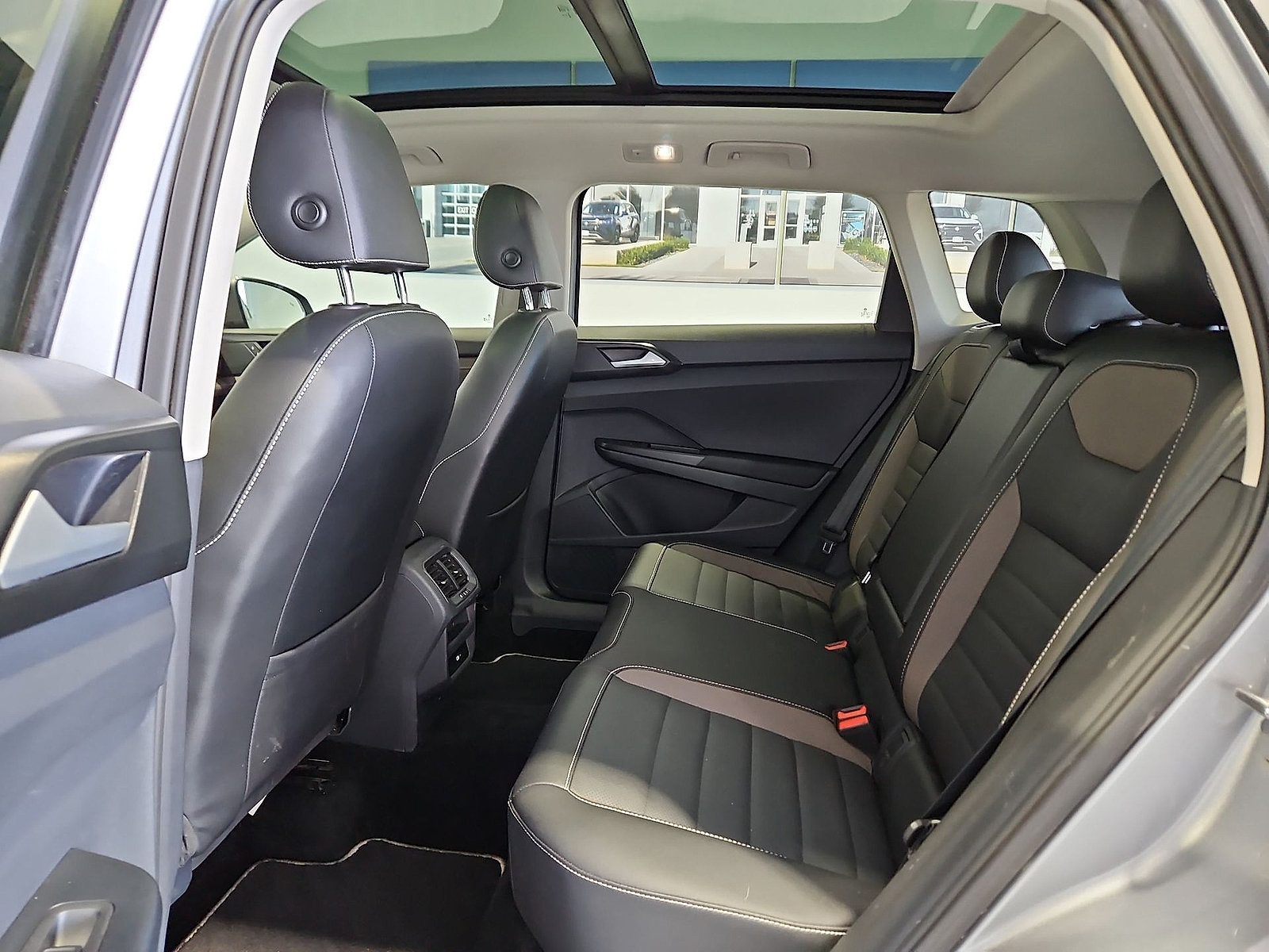Certified 2023 Volkswagen Taos SEL AWD/4WD image 13