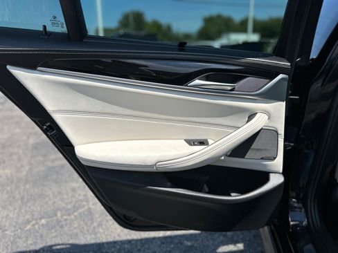 Used 2019 BMW M550i xDrive AWD/4WD image 39