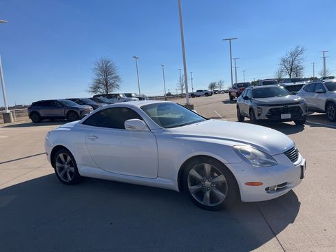 Used 2010 Lexus SC 430 Convertible image 7