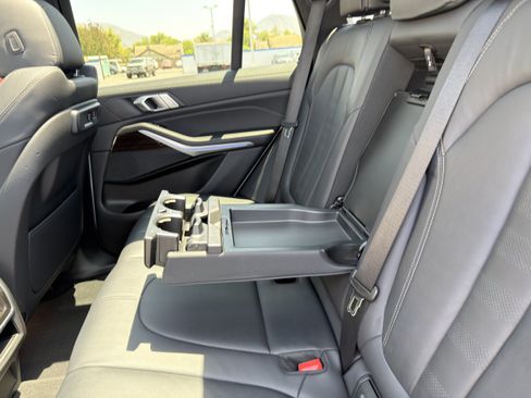 Used 2021 BMW X5 xDrive40i w/ M Sport Package AWD/4WD image 19