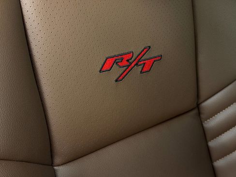 Used 2013 Dodge Challenger R/T image 26