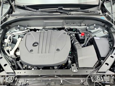 New 2026 Volvo XC60 B5 Core w/ Climate Package PRO image 28