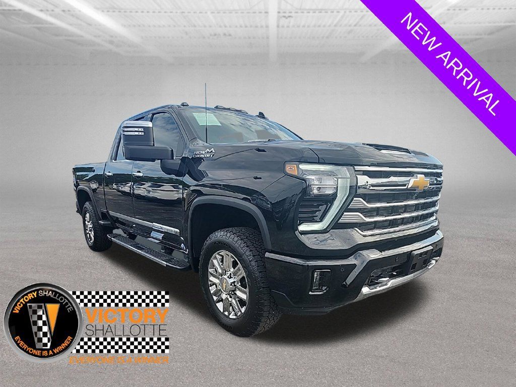 Used 2026 Chevrolet Silverado 2500 High Country w/ High Country Premium Package AWD/4WD image 1