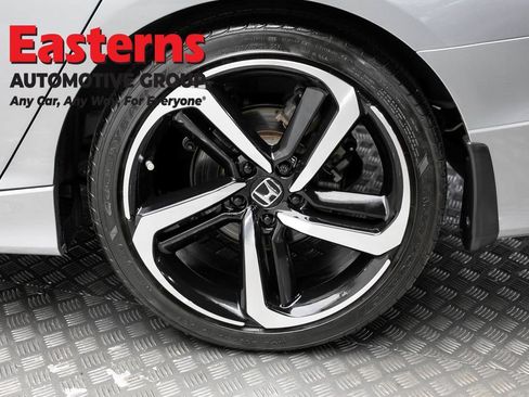 Used 2022 Honda Accord Sport image 8