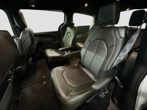 New 2026 Chrysler Pacifica Select image 24