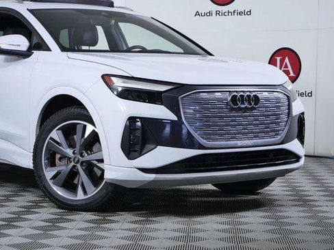 Used 2022 Audi Q4 e-tron Premium Plus w/ Premium Plus AWD/4WD image 2