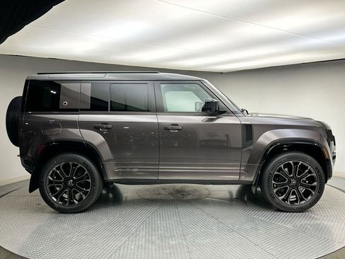 Certified 2025 Land Rover Defender 110 image 4