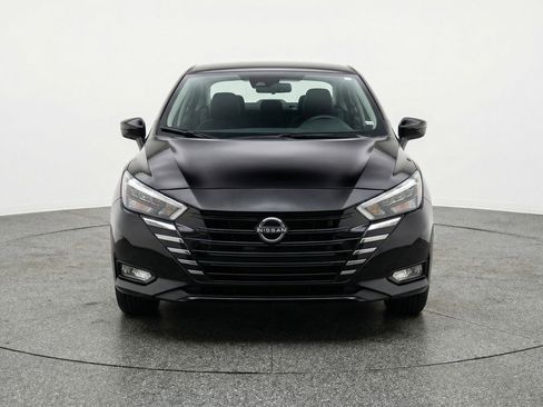 Used 2025 Nissan Versa SV FWD image 2