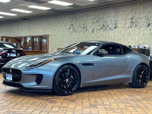Used 2020 Jaguar F-TYPE Coupe image 4
