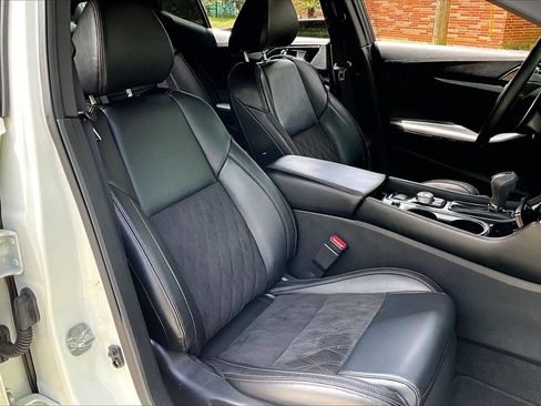 Used 2023 Nissan Maxima SR w/ Sport Mat Group FWD image 30