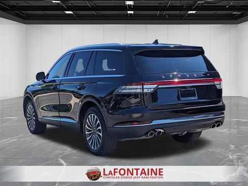 Used 2024 Lincoln Aviator Reserve w/ Elements Package Plus AWD/4WD image 3