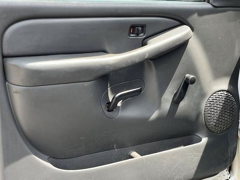 Used 2006 Chevrolet Silverado 3500 2WD Regular Cab image 12