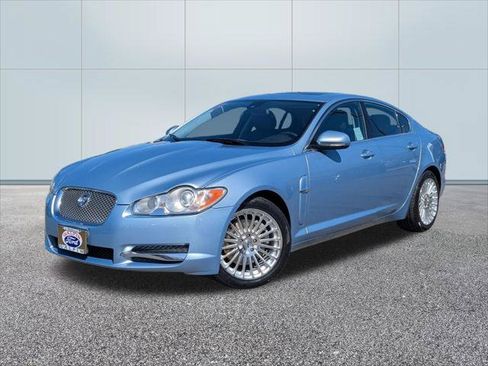 Used 2010 Jaguar XF Luxury RWD image 1