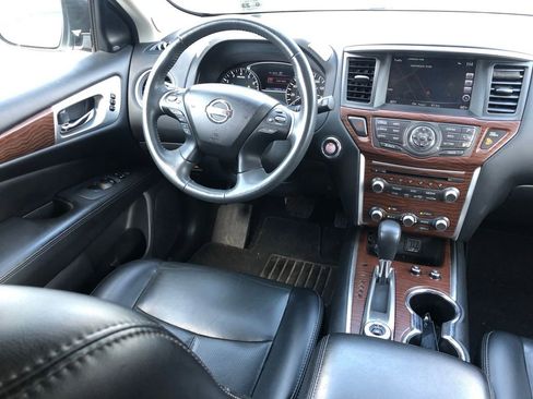 Certified 2020 Nissan Pathfinder Platinum image 11