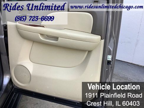 Used 2013 Chevrolet Suburban LTZ image 29