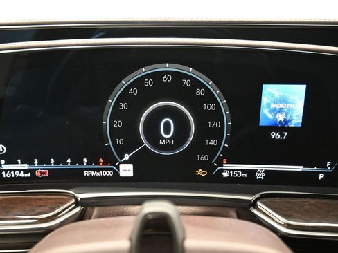 Used 2023 Cadillac Escalade ESV Sport Platinum w/ LPO, ONYX Package image 22