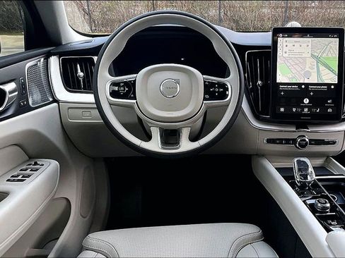 New 2026 Volvo XC60 B5 Ultra w/ Protection Package Premier AWD/4WD image 23
