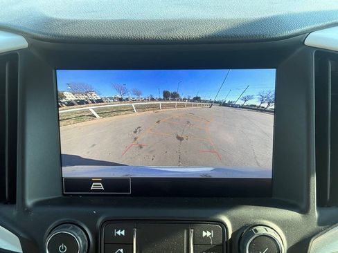 Used 2023 GMC Terrain SLT image 12