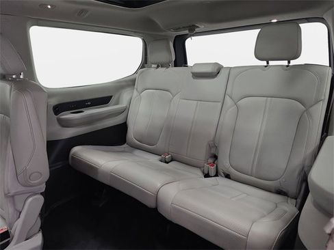 Used 2022 Jeep Wagoneer Series III w/ Premium Group I image 37