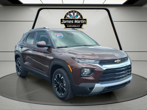 Certified 2023 Chevrolet TrailBlazer LT w/ Convenience Package AWD/4WD image 3