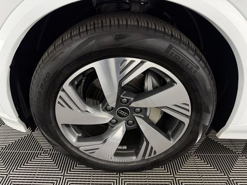 Used 2025 Audi Q6 e-tron Prestige w/ Black Warm Weather Package AWD/4WD image 12