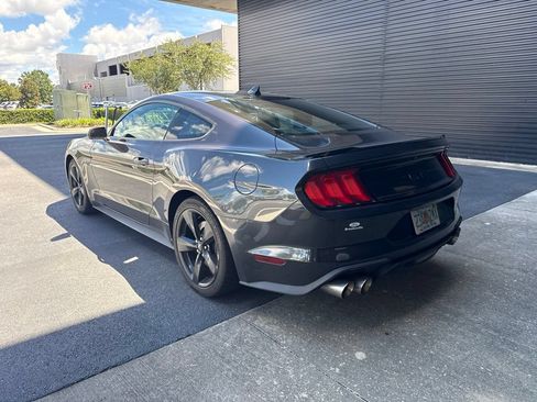 Used 2022 Ford Mustang GT w/ Equipment Group 301A RWD image 3