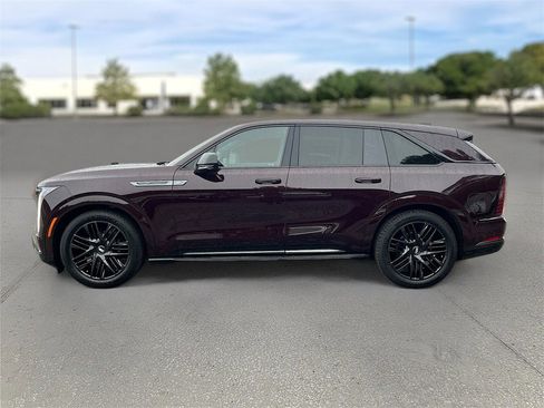 New 2025 Cadillac Escalade IQ Sport 2 w/ LPO, ONYX Package image 4