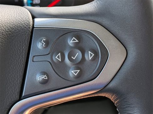 Used 2017 Chevrolet Suburban Premier image 32