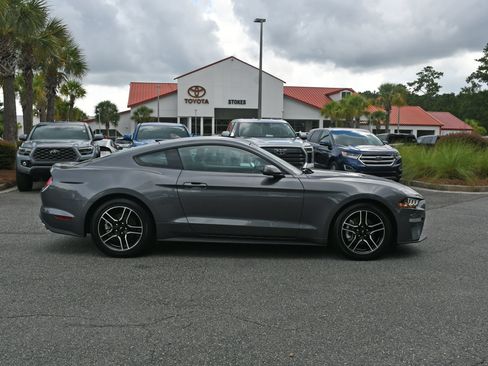 Used 2022 Ford Mustang Coupe w/ Equipment Group 101A RWD image 5