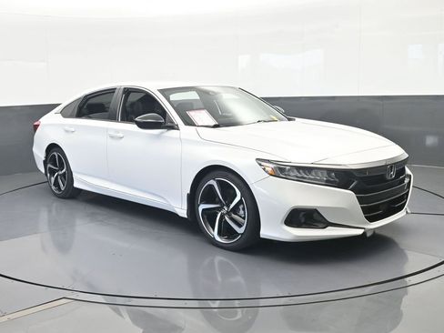 Used 2022 Honda Accord Sport image 8