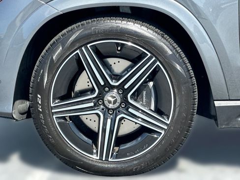 Used 2025 Mercedes-Benz GLE 450e 4MATIC image 11