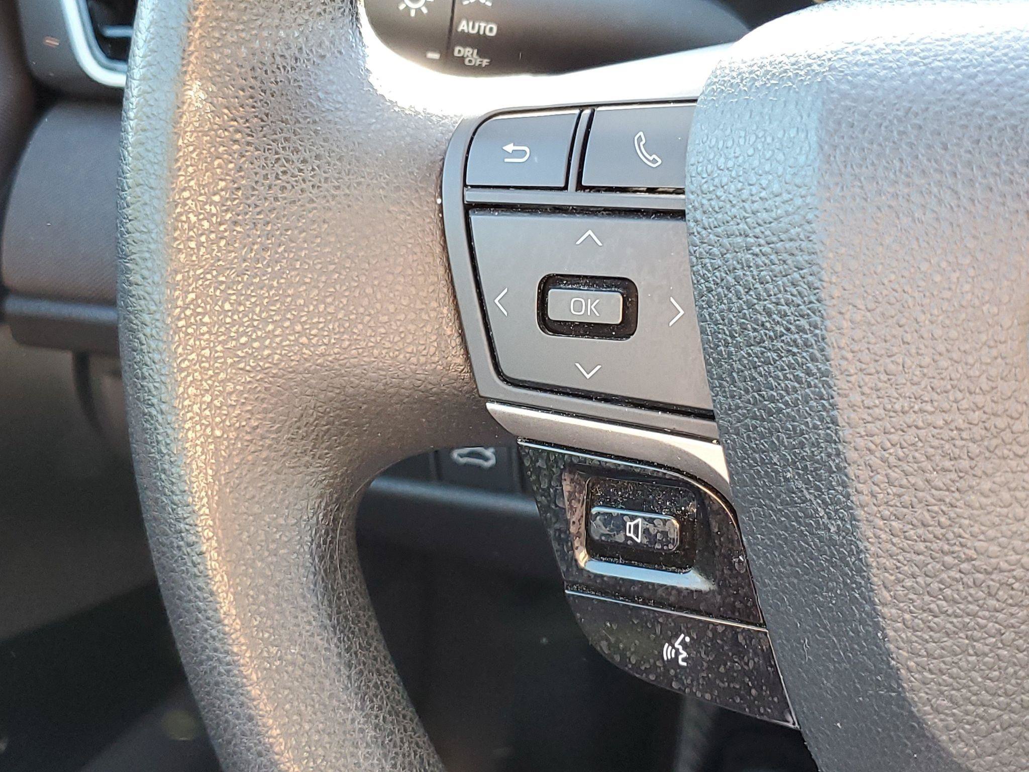 Used 2025 Toyota Camry LE FWD image 10