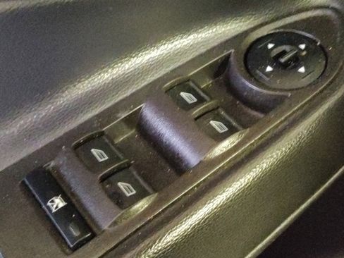 Used 2019 Ford Escape S image 27