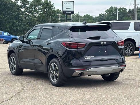 Used 2023 Chevrolet Blazer LT AWD/4WD image 2
