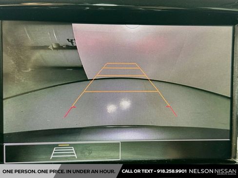 Used 2020 Chevrolet Traverse LS FWD image 13