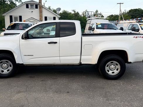 Used 2017 Chevrolet Colorado W/T w/ WT Convenience Package AWD/4WD image 9