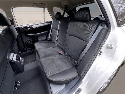 Used 2018 Subaru Outback 2.5i Premium image 22