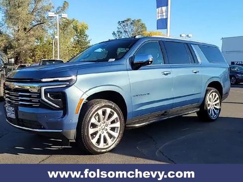 New 2026 Chevrolet Suburban Premier image 5