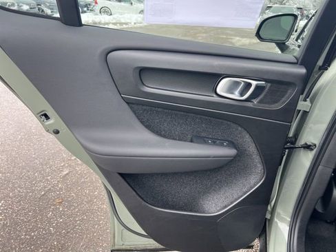 Certified 2023 Volvo C40 P8 Recharge Ultimate w/ Protection Package Premier image 25