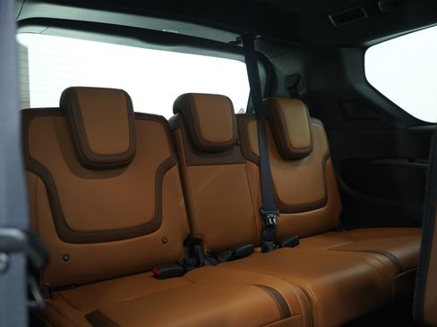 Certified 2025 Nissan Armada SL AWD/4WD image 13