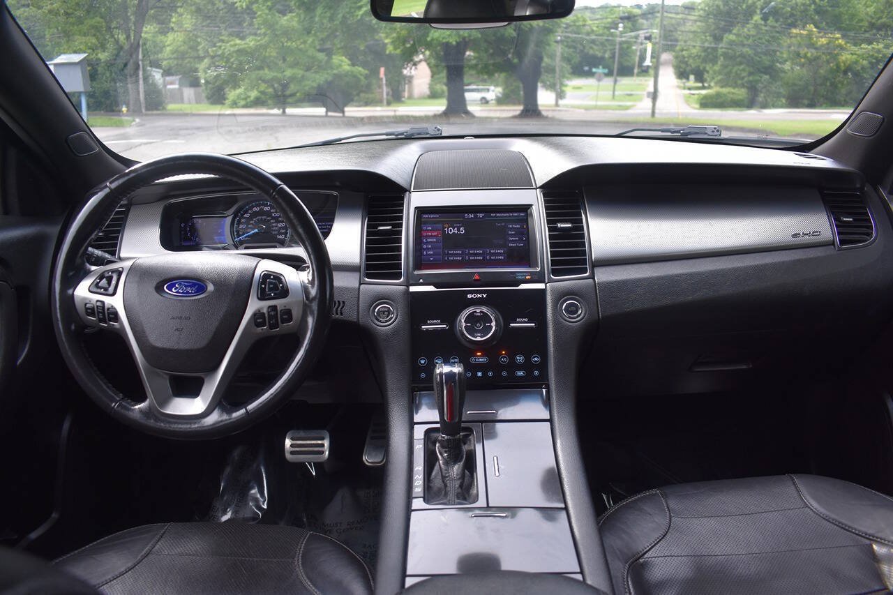 Used 2013 Ford Taurus SHO AWD/4WD image 25
