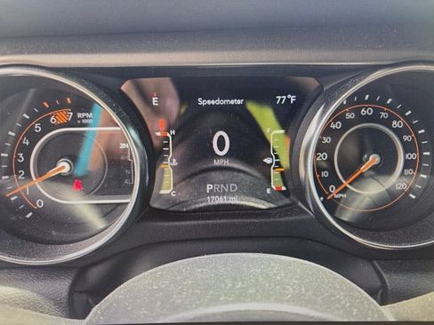 Used 2022 Jeep Wrangler Sport AWD/4WD image 9