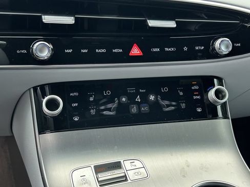 New 2026 Genesis GV70 2.5T Advanced AWD/4WD image 29