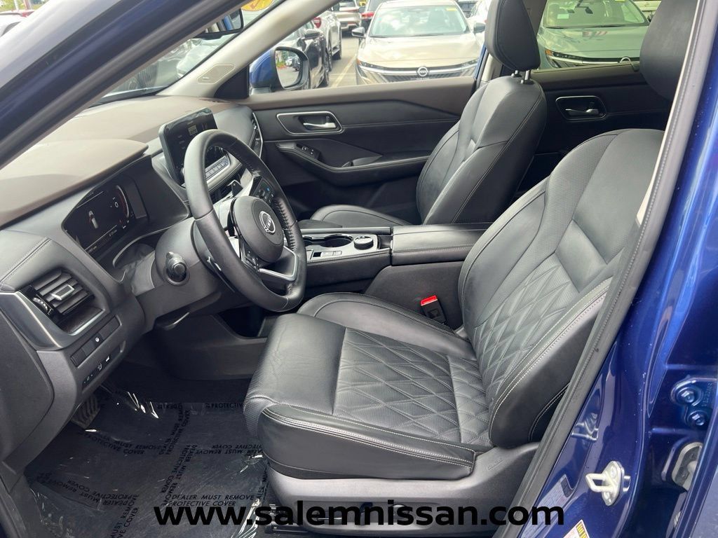 Used 2023 Nissan Rogue Platinum AWD/4WD image 9