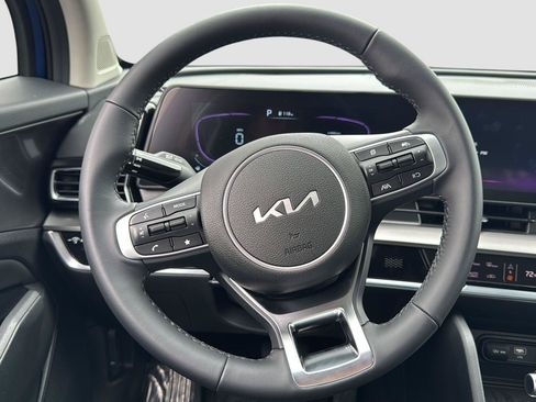 Used 2025 Kia Sportage EX AWD/4WD image 11