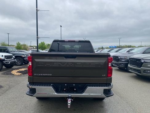 Used 2023 Chevrolet Silverado 1500 LT AWD/4WD image 3